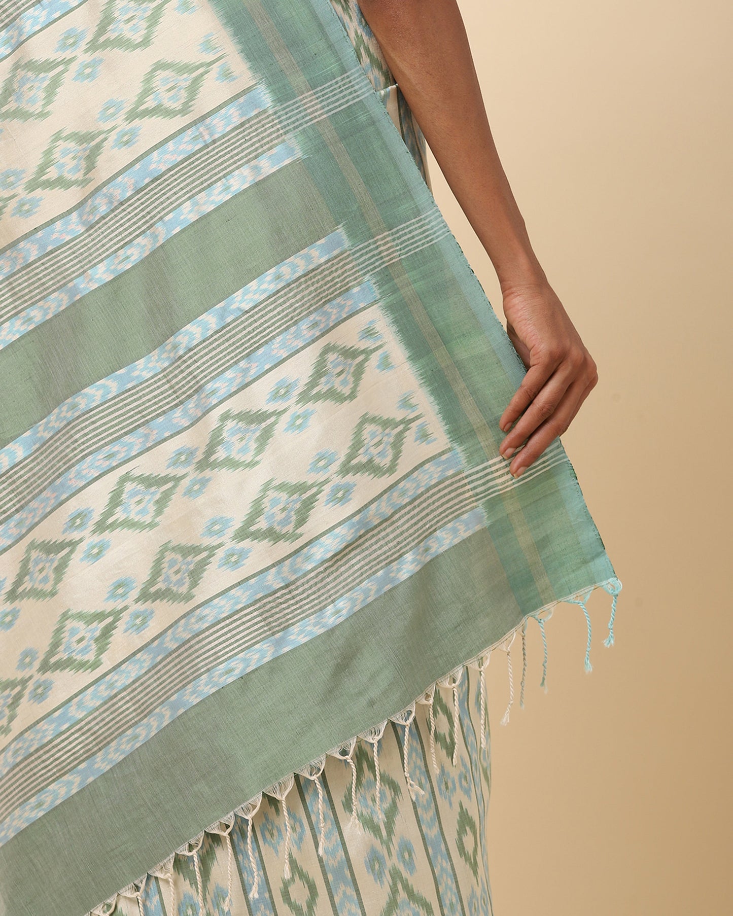 Yaashee Weft Ikat Cotton Silk Saree