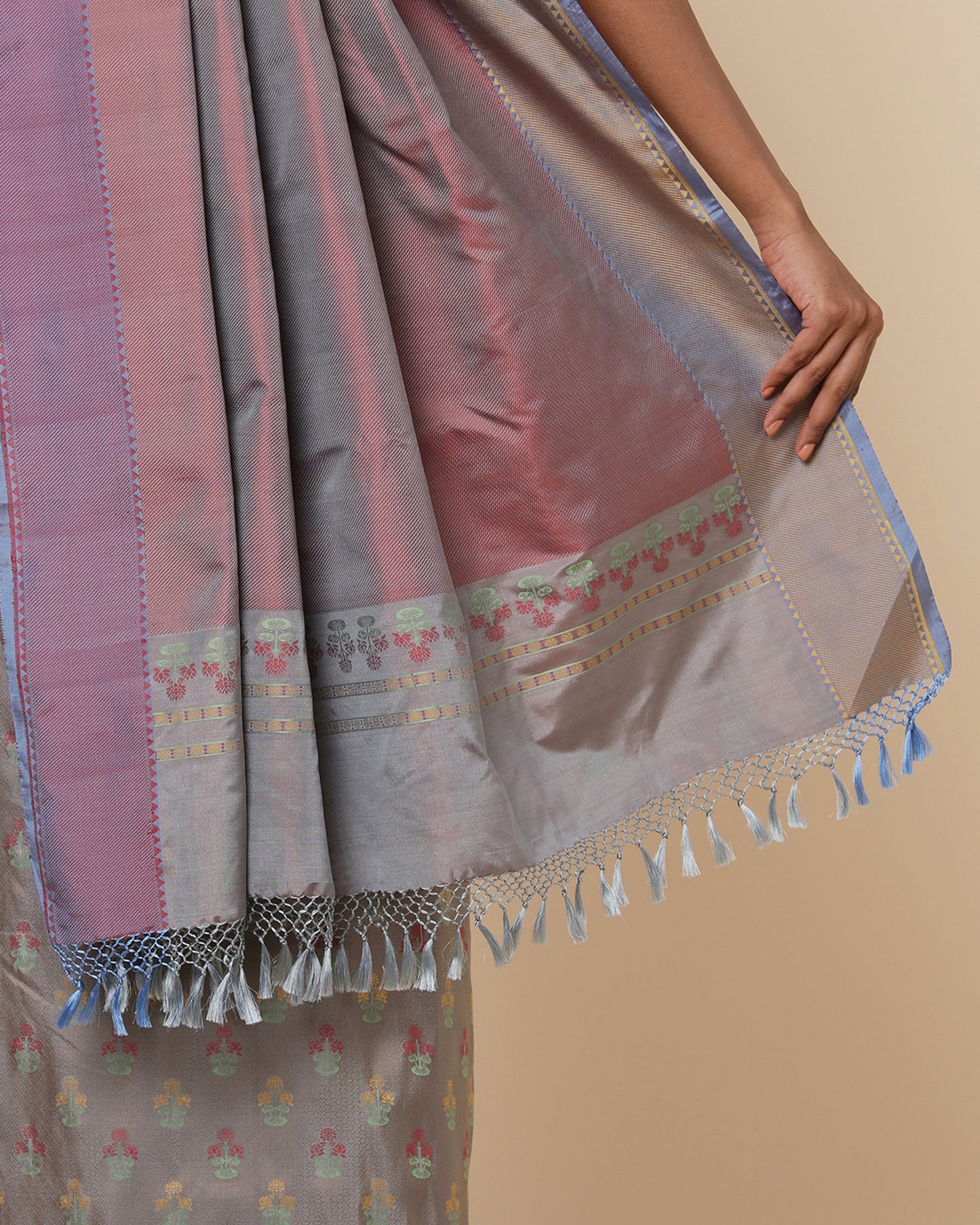 Aqsa Powdi Silk Saree