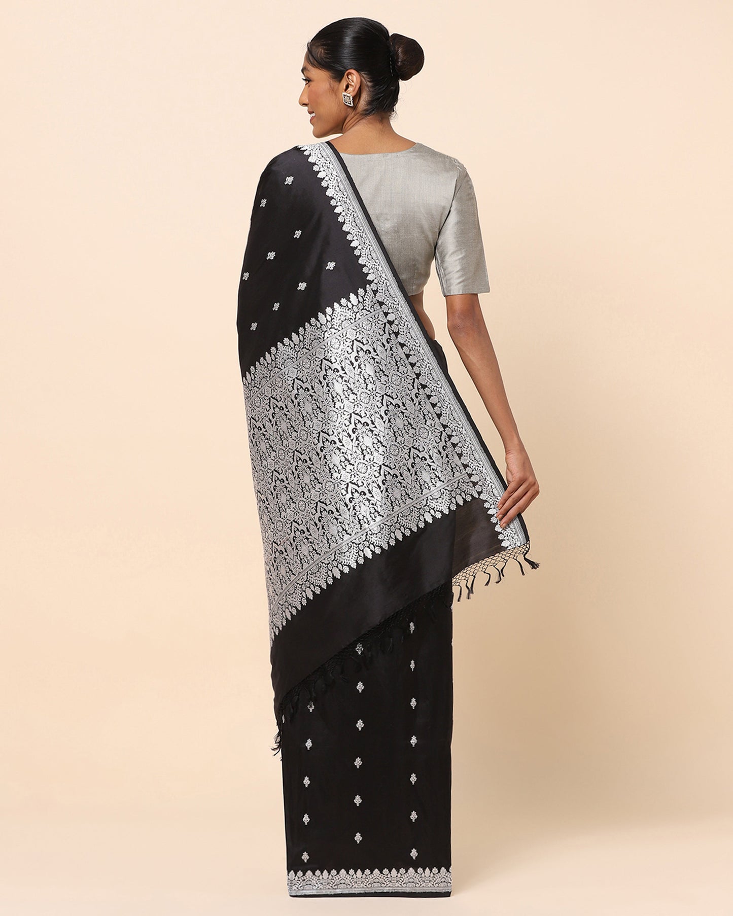 Sandhya Kadwa Silk Saree