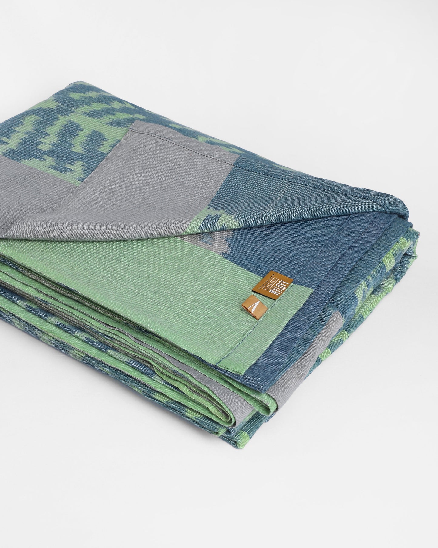 Aami Warp Ikat Cotton Bed Cover