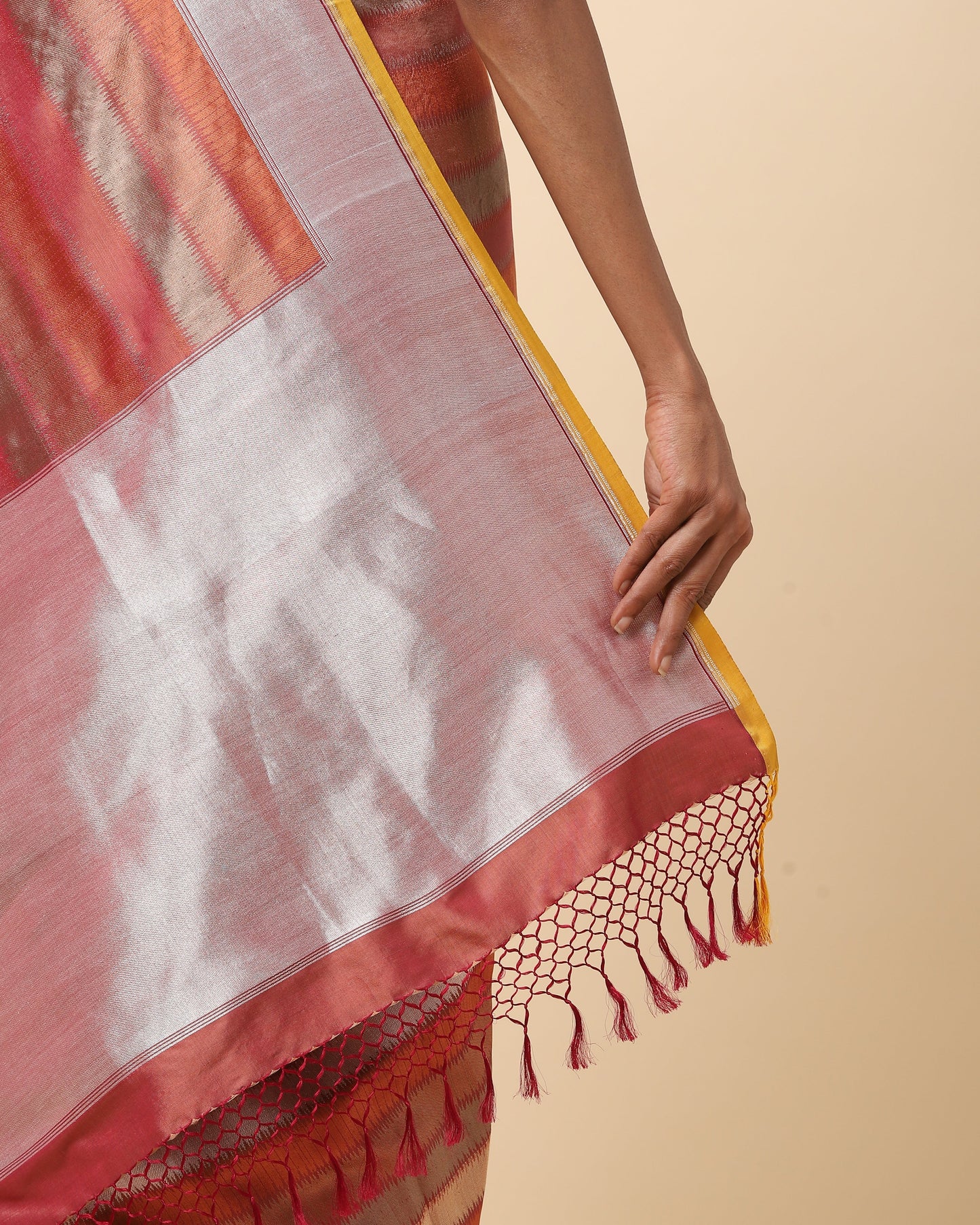Aurelia Kadwa Silk Saree
