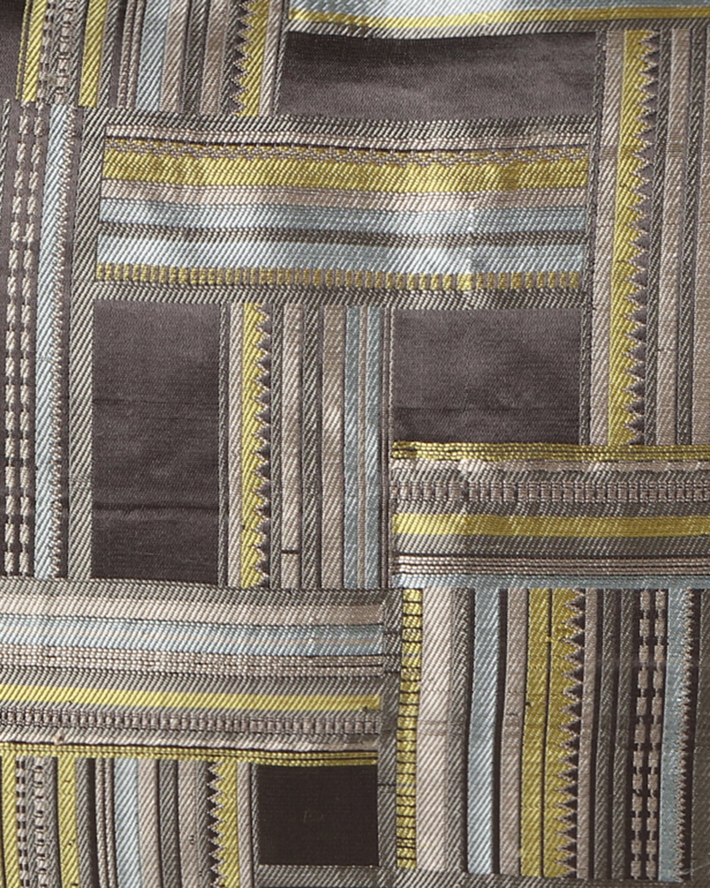 Zulu Gyasar Silk Cushion Cover