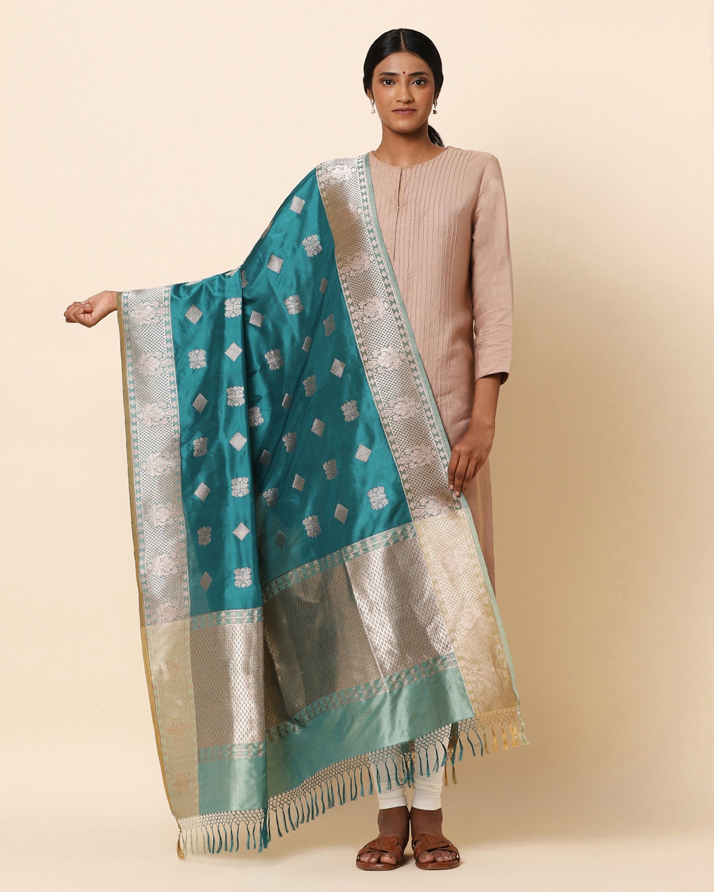 Bhanu Kadwa Silk Dupatta