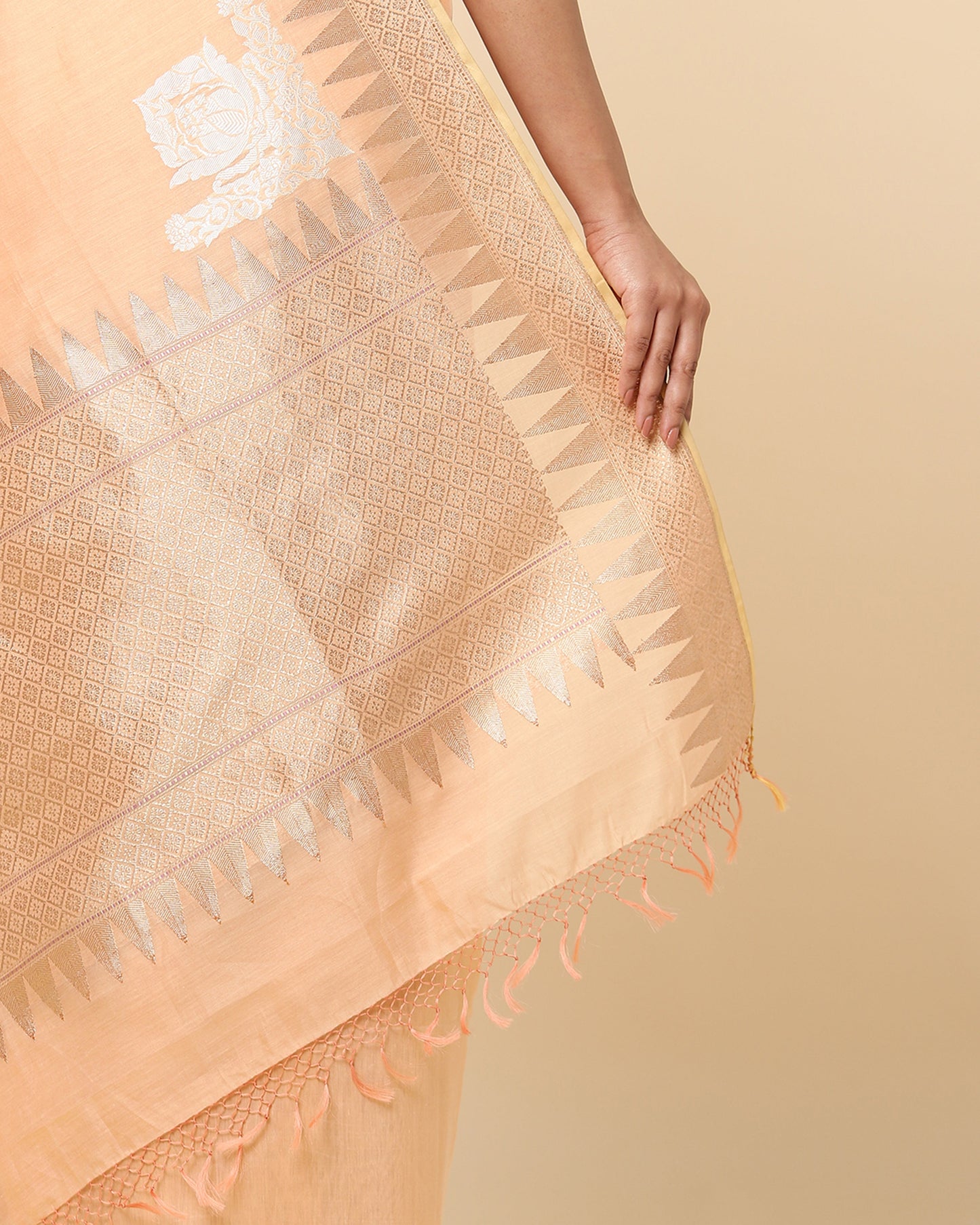 Shivangi Kadwa Silk Cotton Saree
