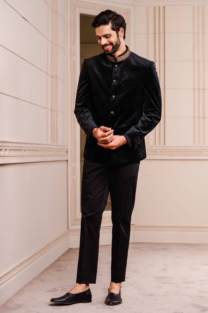 Velvet Bandgala With Zardozi Collar And Cuff