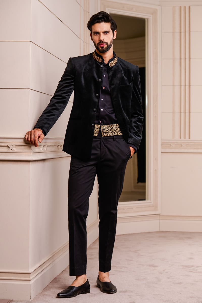 Velvet Bandgala With Zardozi Collar And Cuff