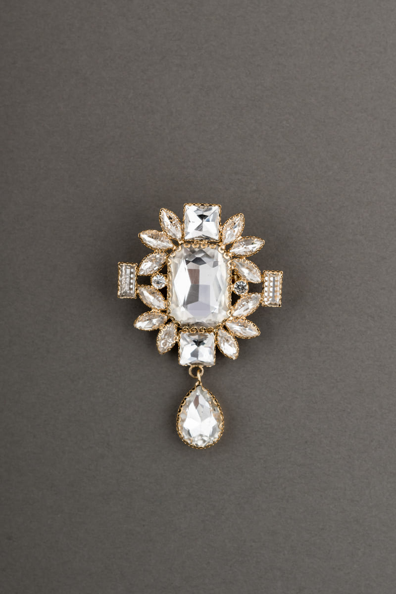 Rectangular Crystal Drop With Drop Detailing Brooch