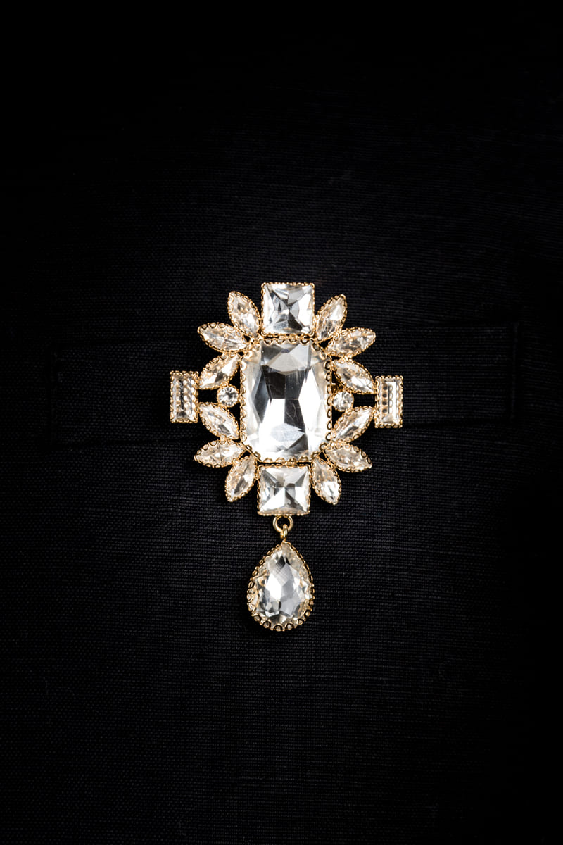 Rectangular Crystal Drop With Drop Detailing Brooch