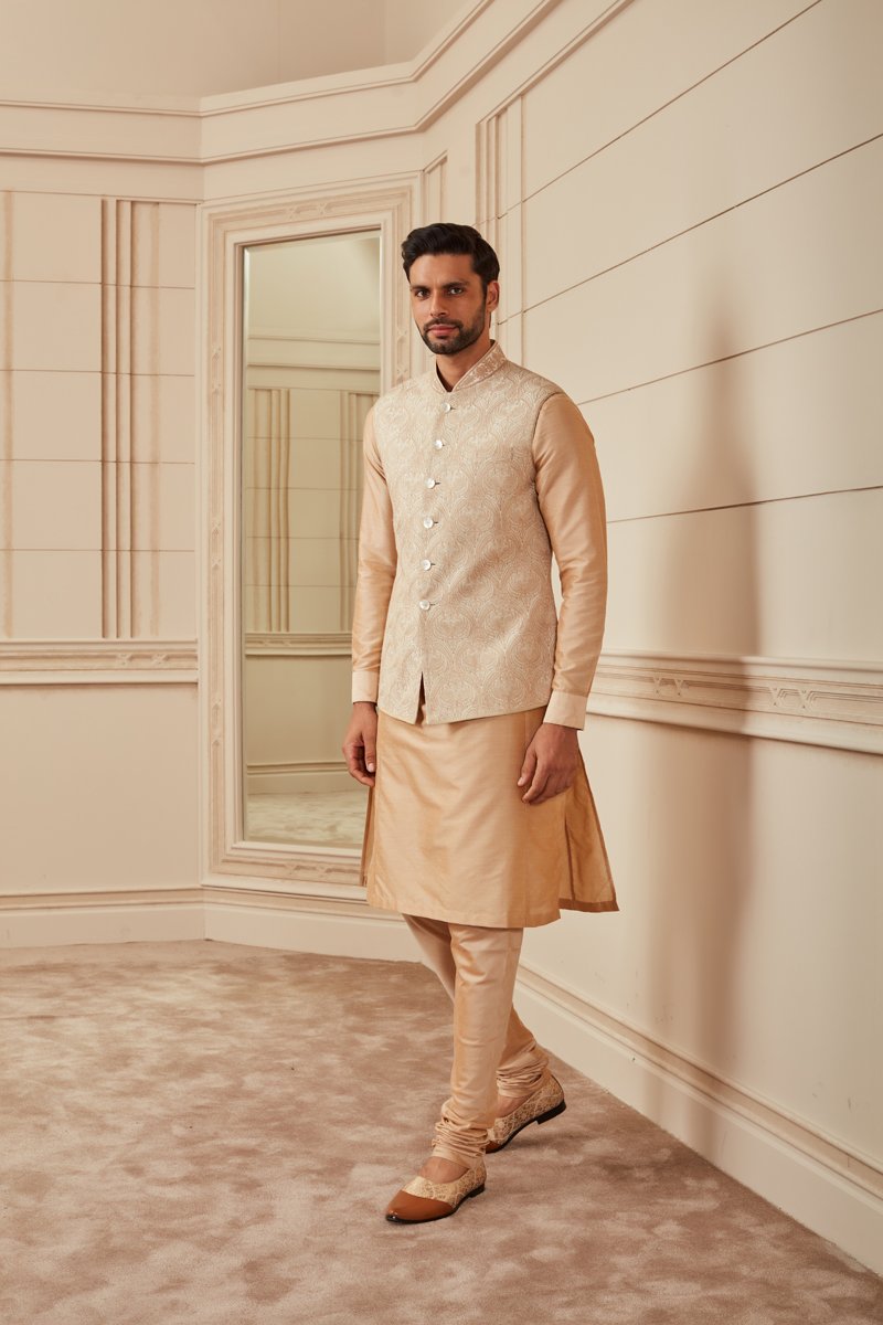 Ivory Embroidered Kurta Bundi Set