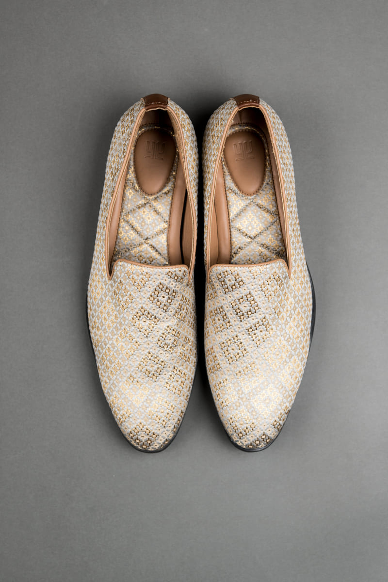 Gold Brocade With Square Motif Detail Mojari