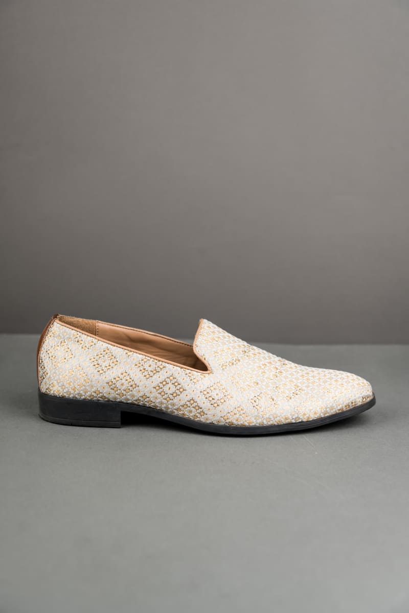 Gold Brocade With Square Motif Detail Mojari