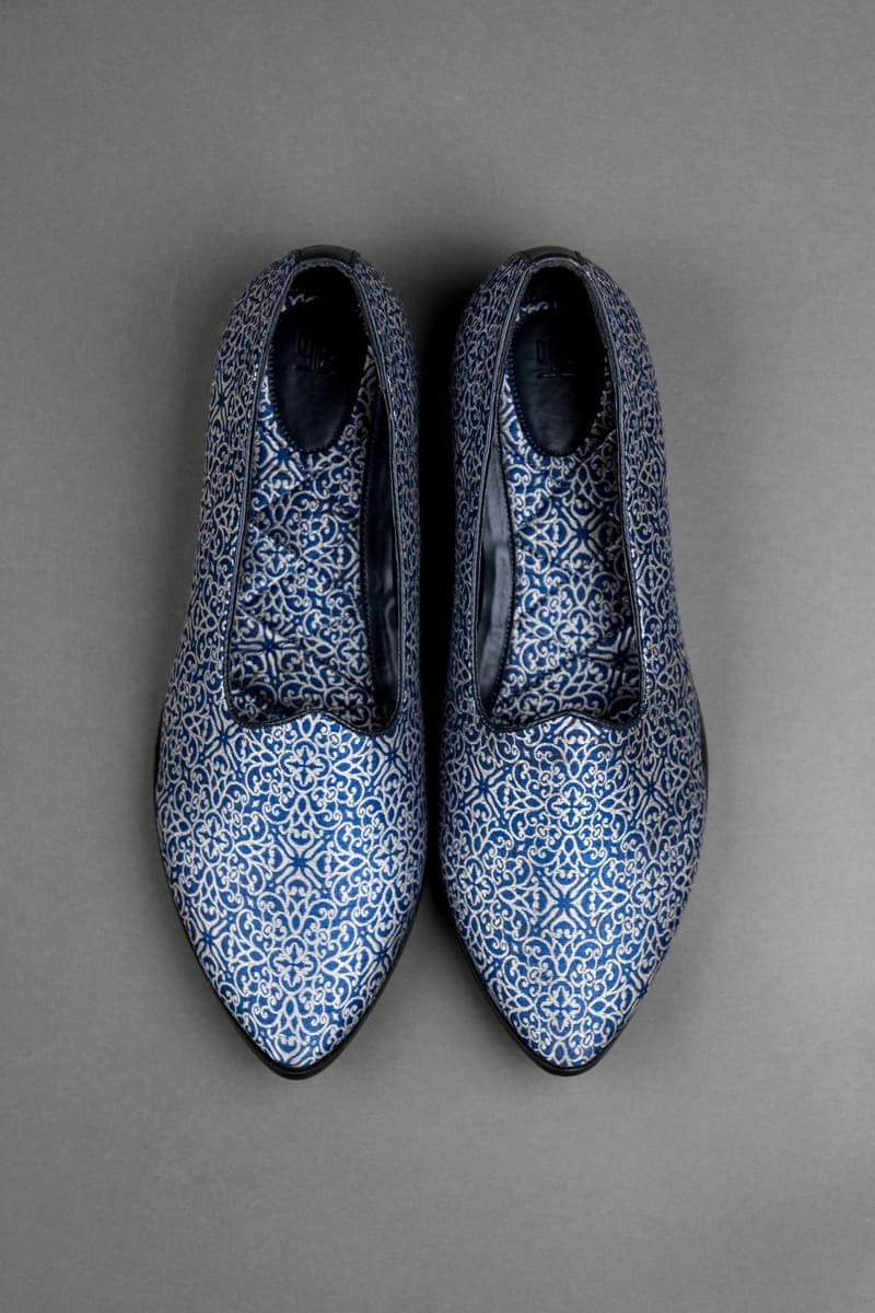 Royal Blue And Gold Brocade Mojari