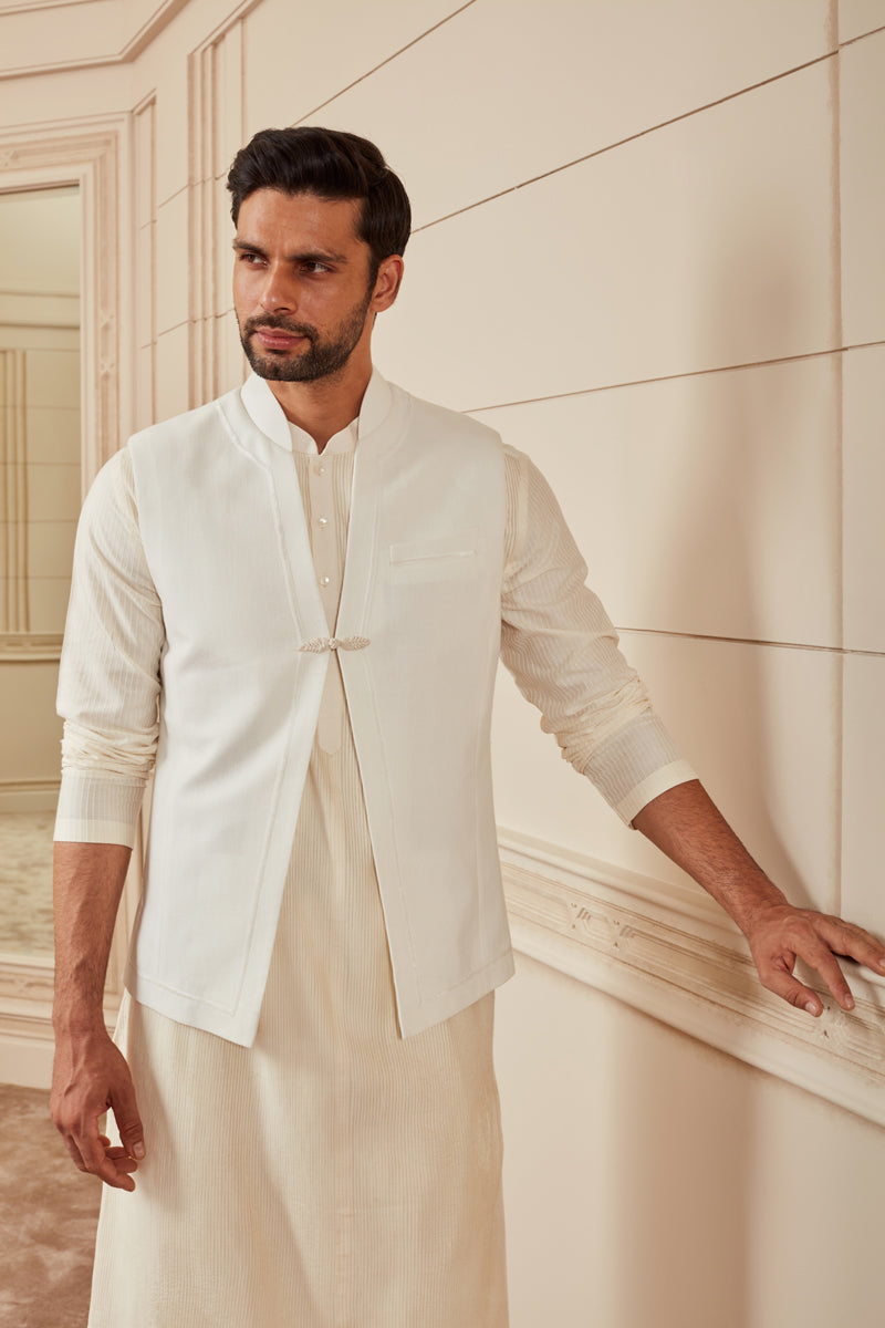 Ivory Khadi Bundi