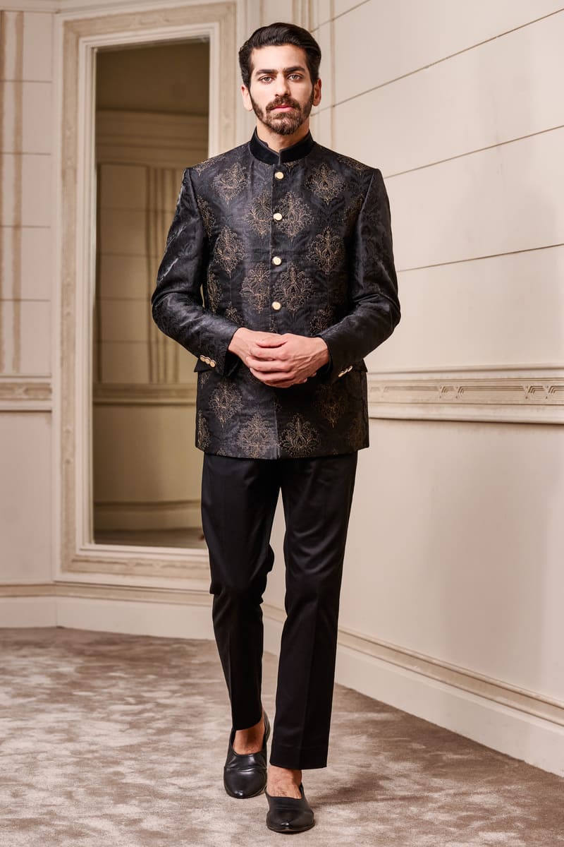 Zari Highlight On Front And Collar