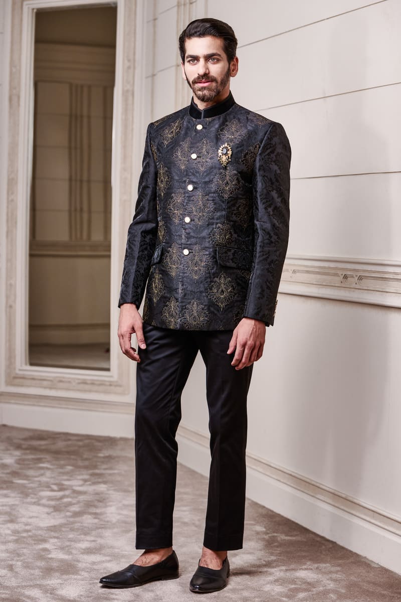 Zari Highlight On Front And Collar