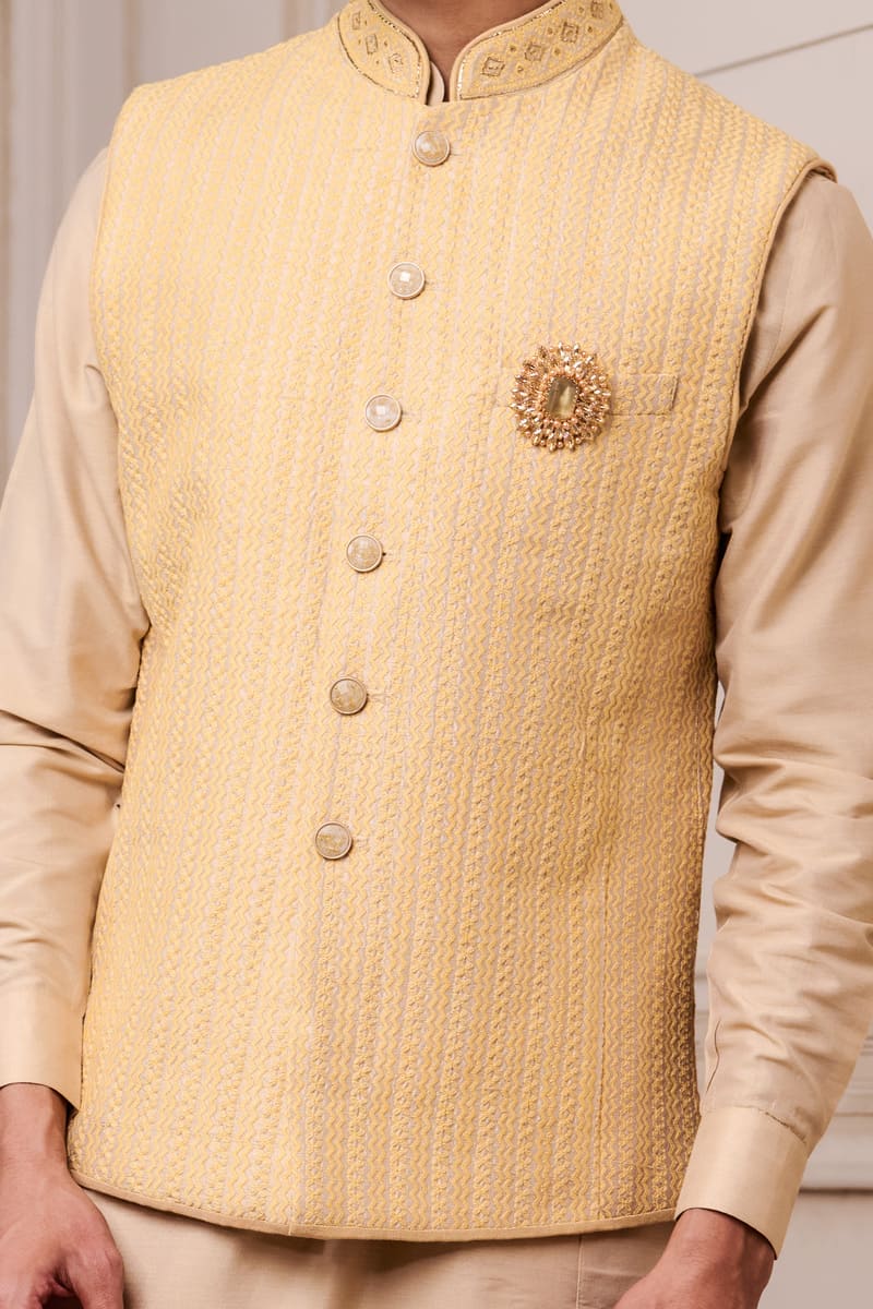 Gold Thread Embroidered Kurta Bundi Set