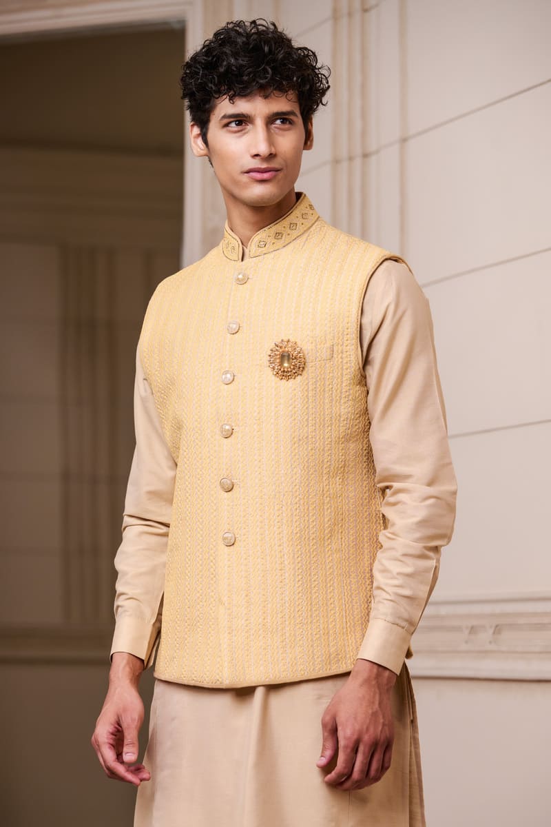 Gold Thread Embroidered Kurta Bundi Set