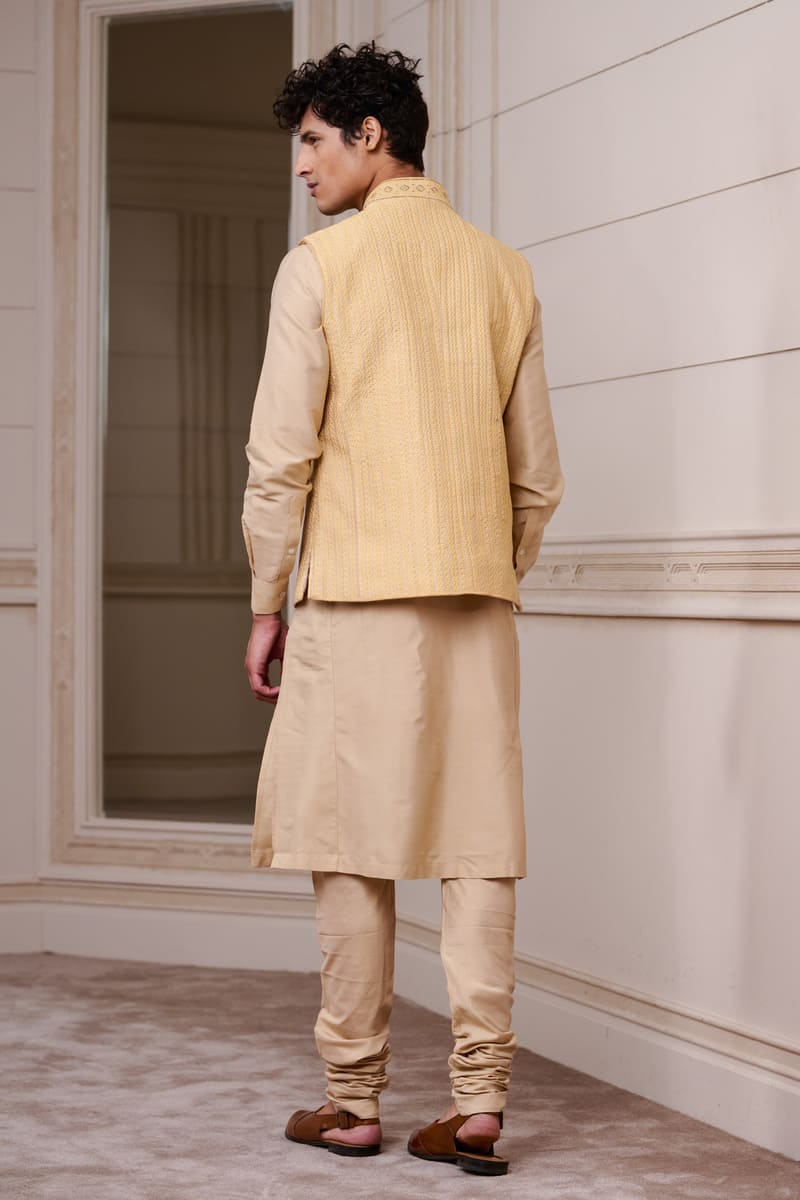 Gold Thread Embroidered Kurta Bundi Set