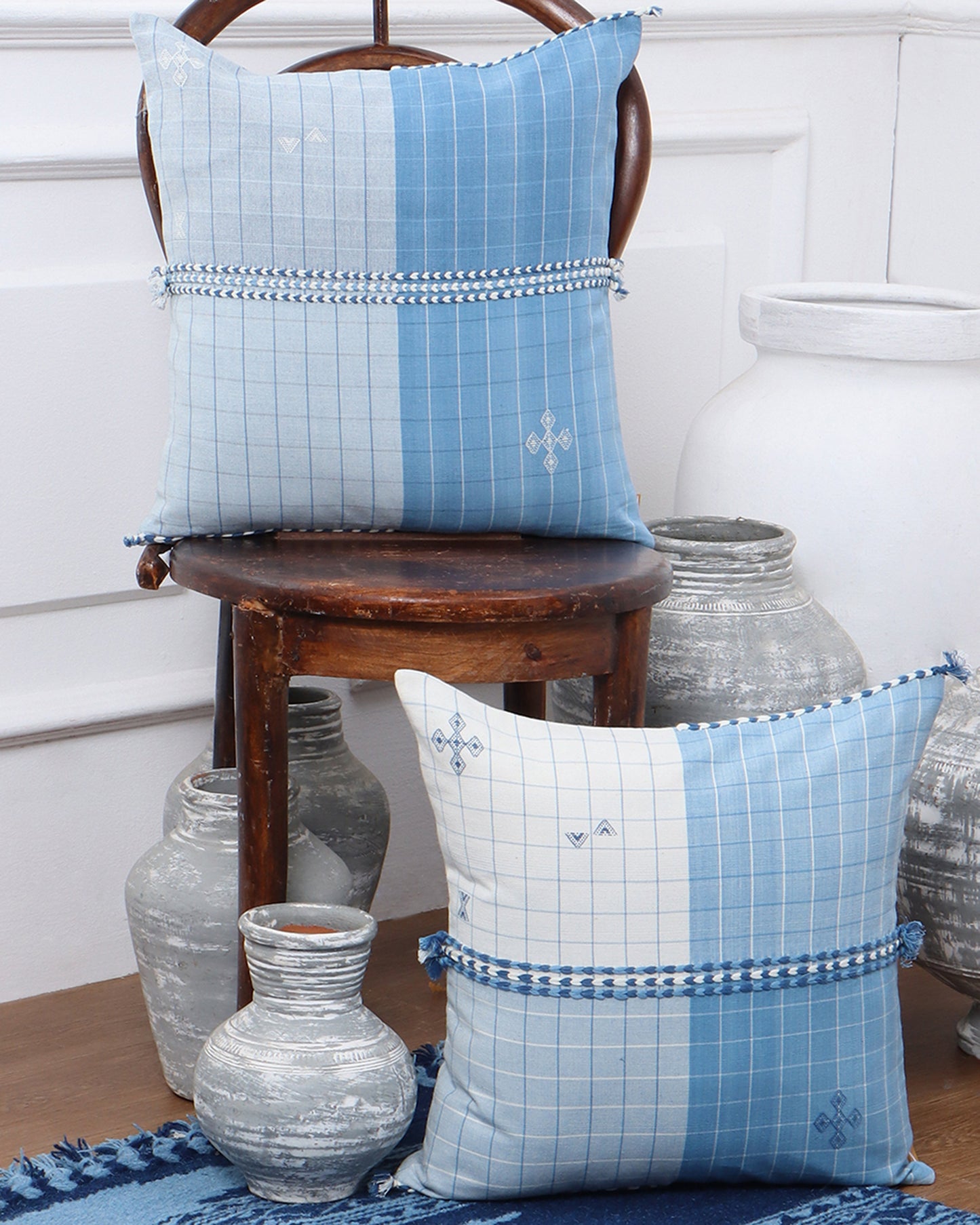 Raabta Extra Weft Cotton Cushion Cover