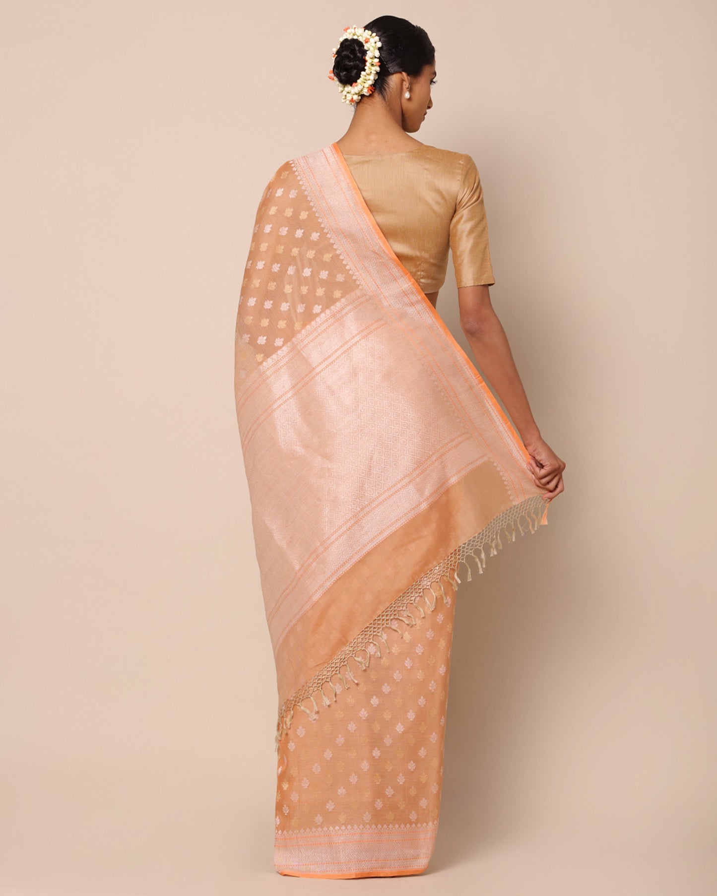 Nurvi Kadwa Cotton Saree