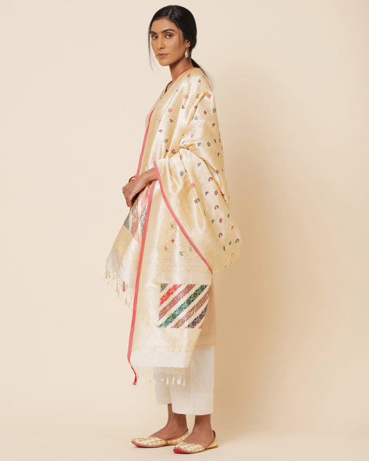 Sharanya Kadwa Silk Dupatta