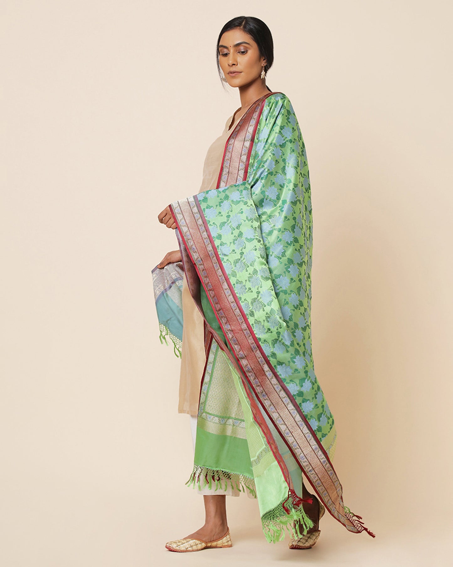 Erum Tanchoi and Kadwa Silk Dupatta