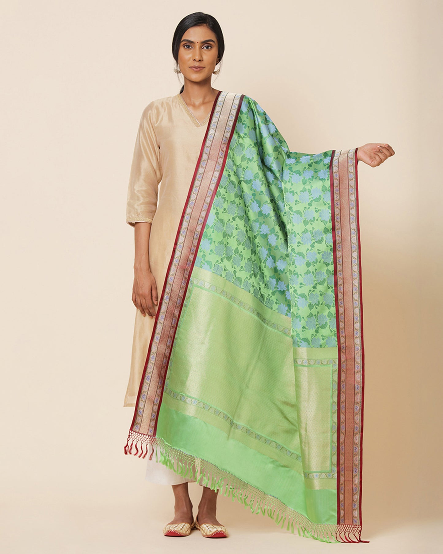 Erum Tanchoi and Kadwa Silk Dupatta