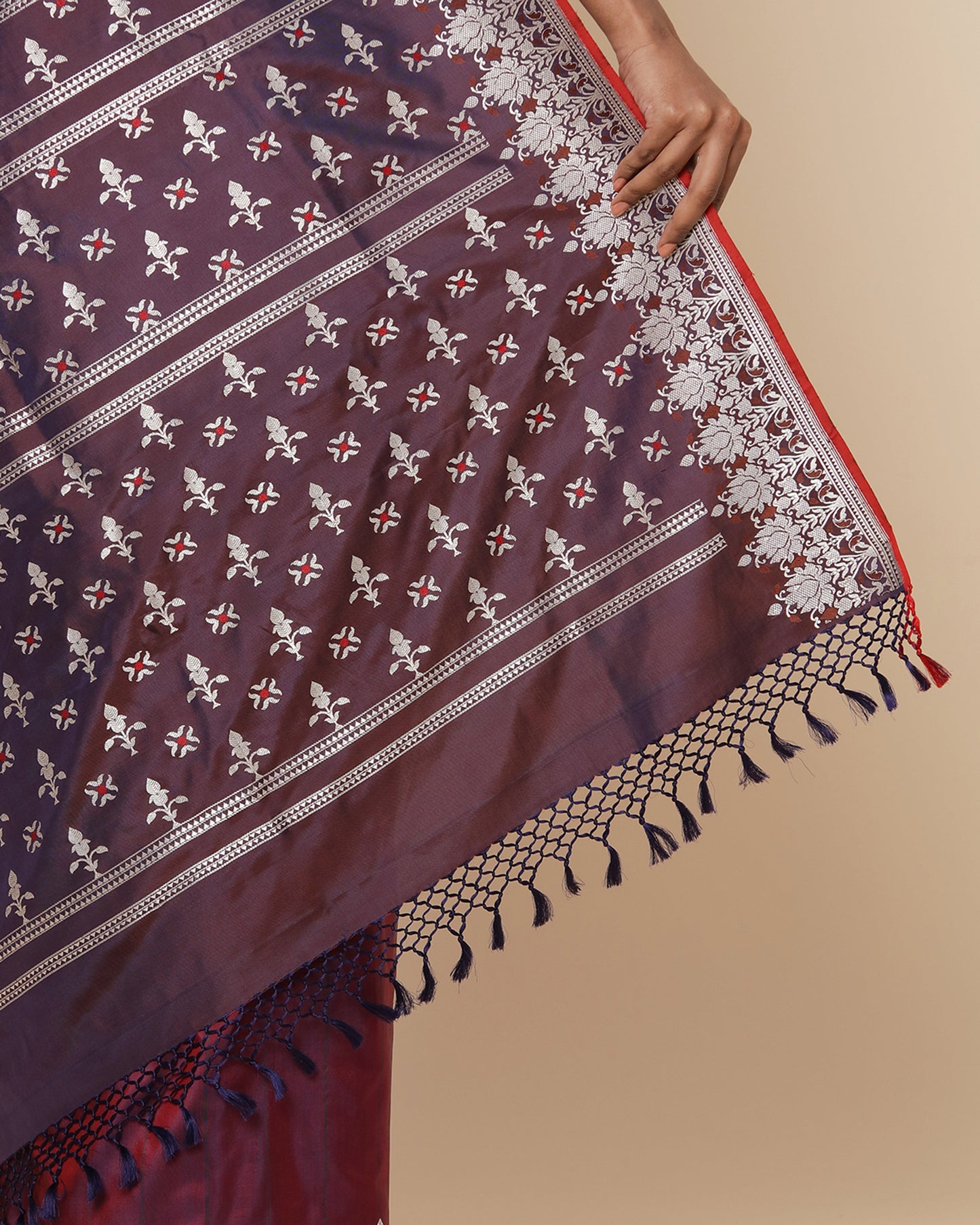 Mridula Kadwa Silk Saree
