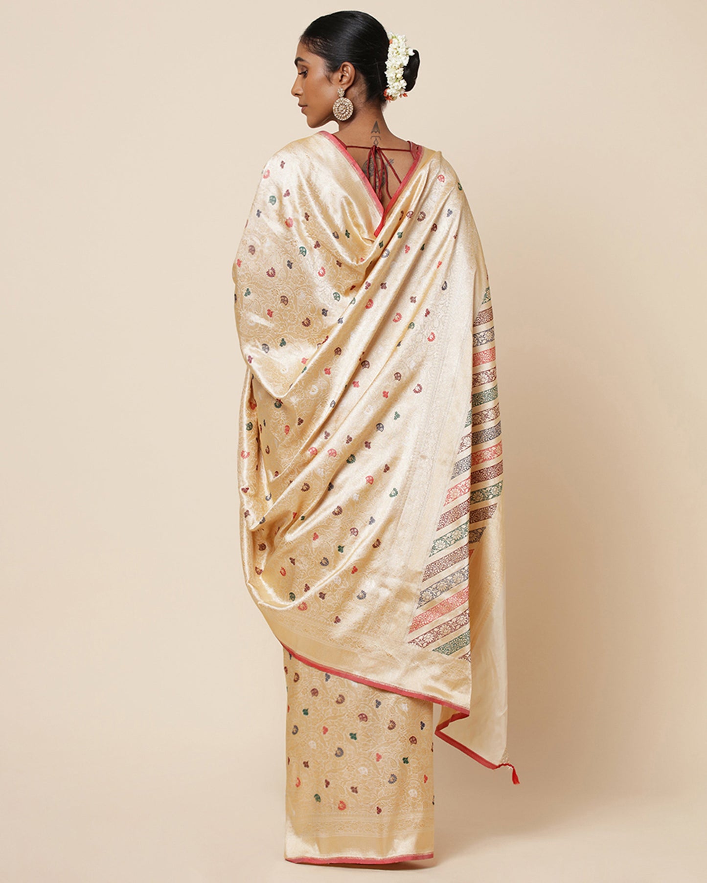 Sharanya Kadwa Silk Saree