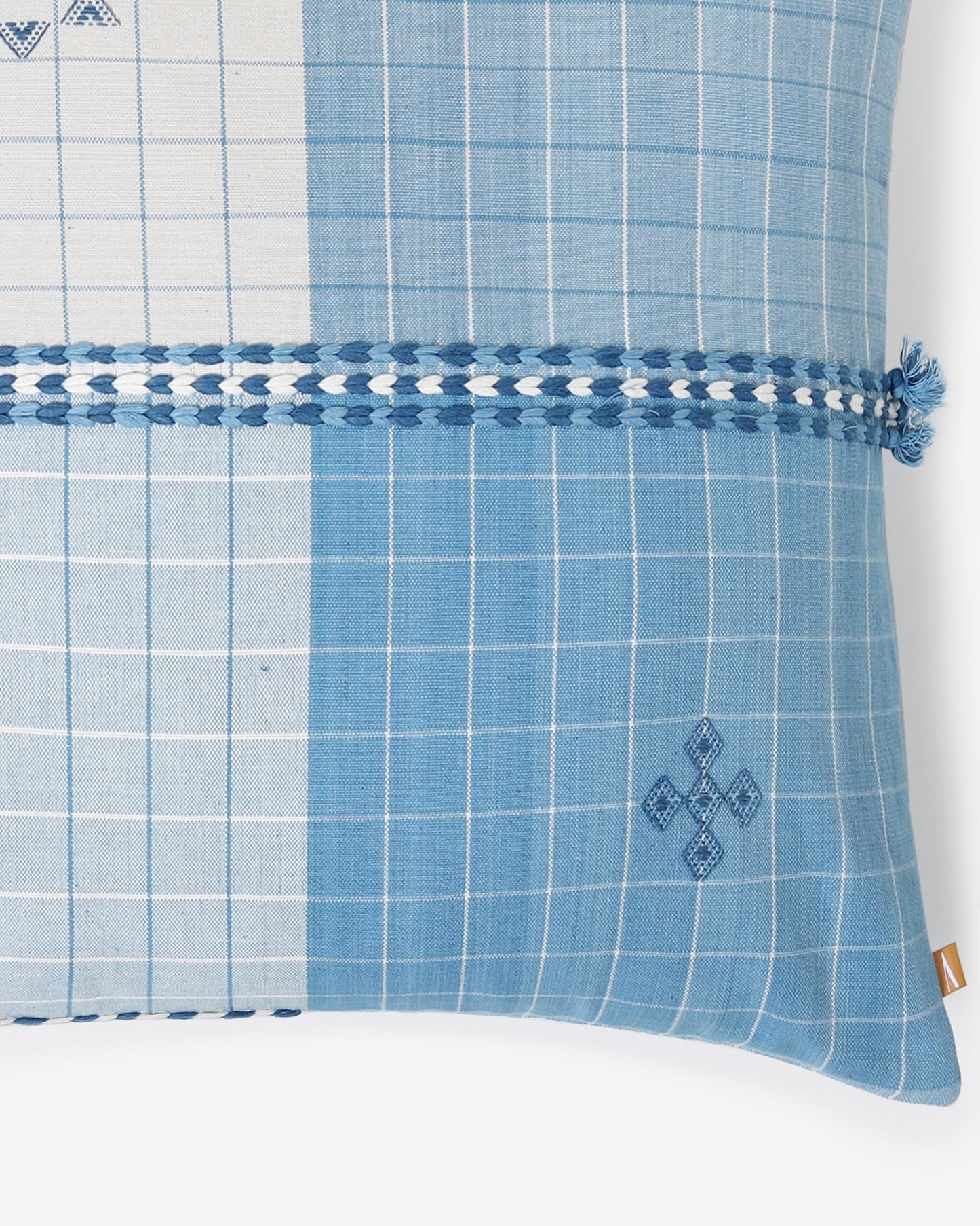 Raabta Extra Weft Cotton Cushion Cover