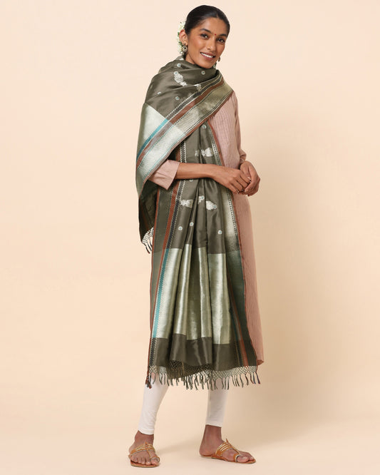 Ruhi Kadwa Silk Dupatta