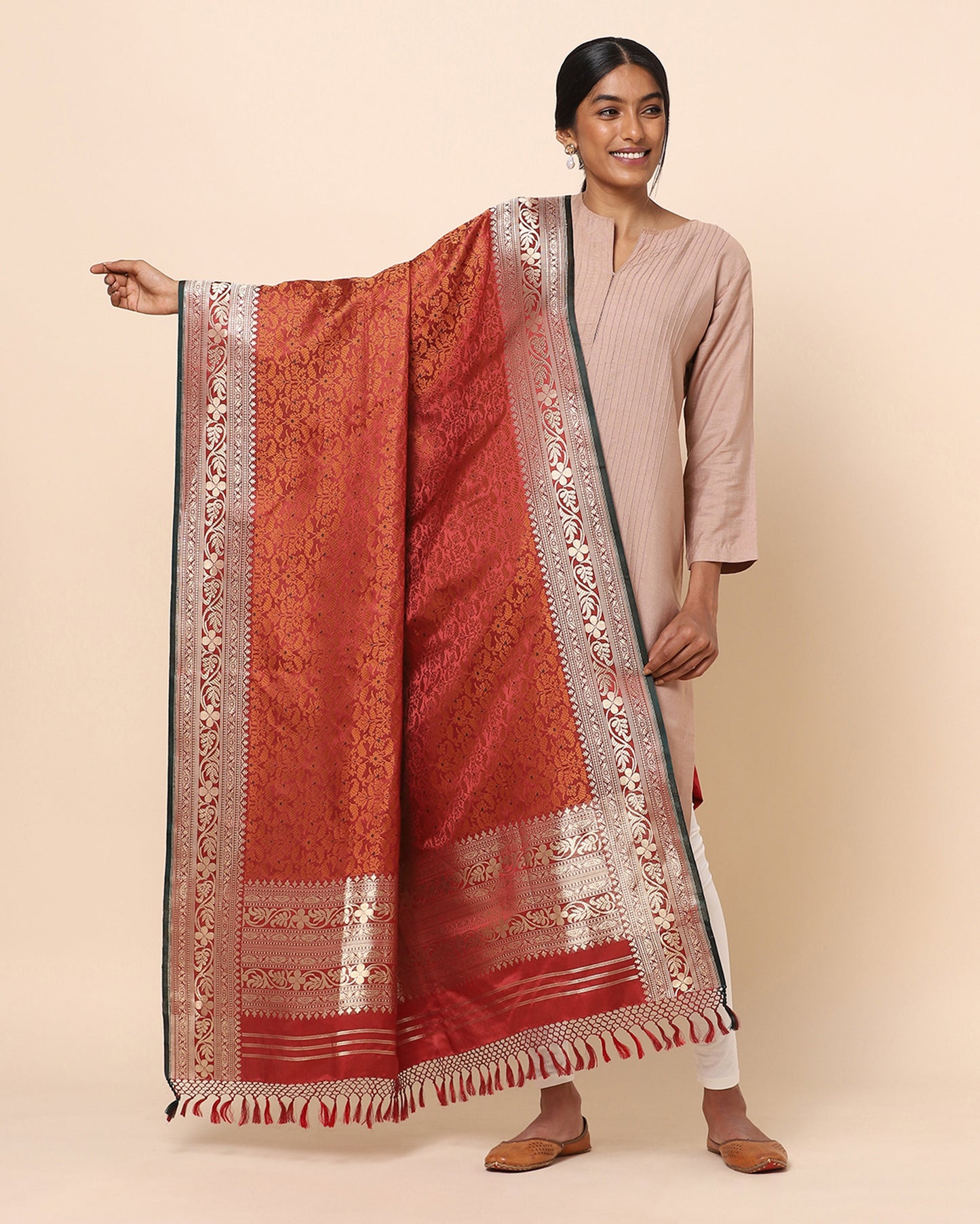 Chameli Tanchoi and Kadwa Silk Dupatta