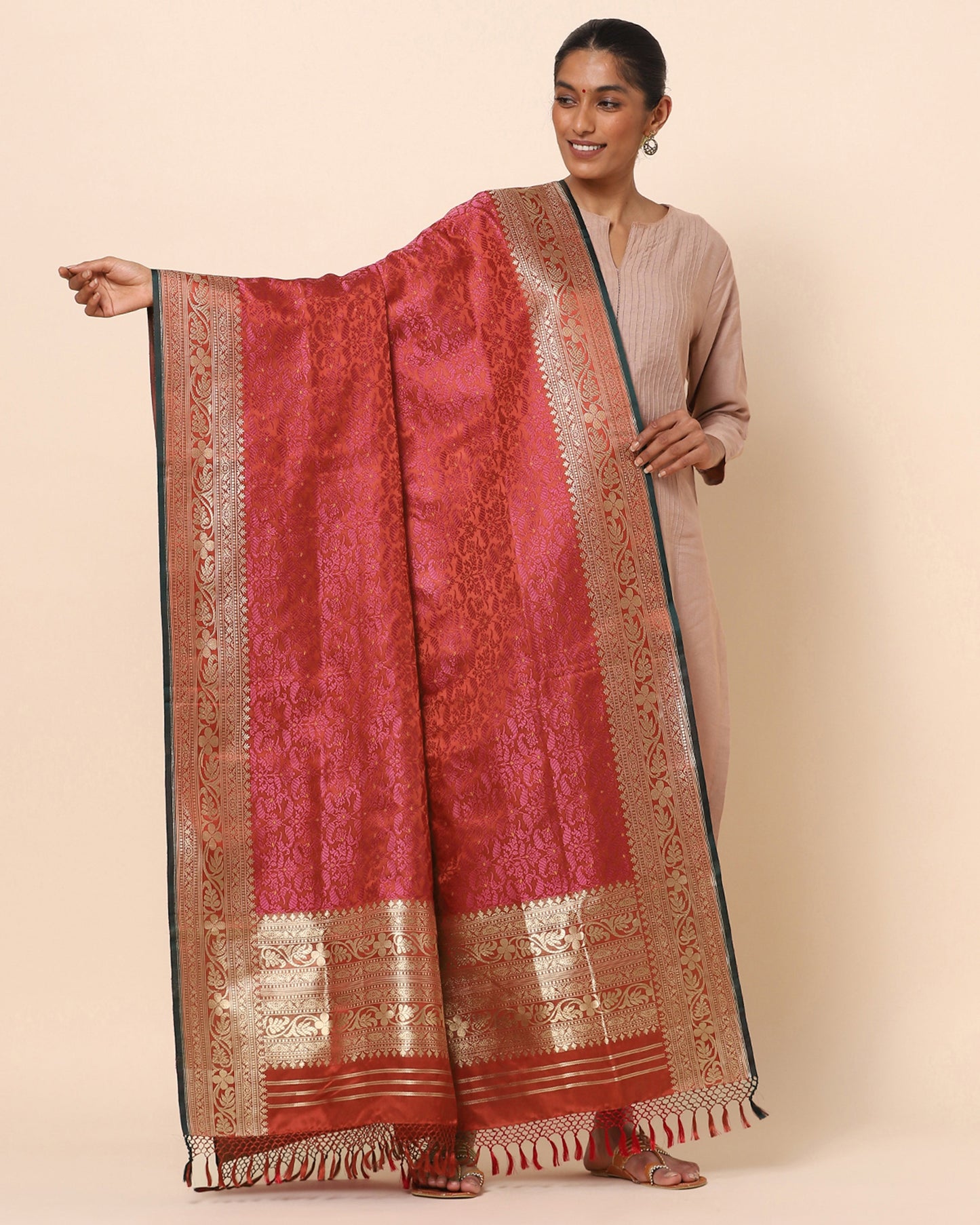 Chameli Tanchoi and Kadwa Silk Dupatta