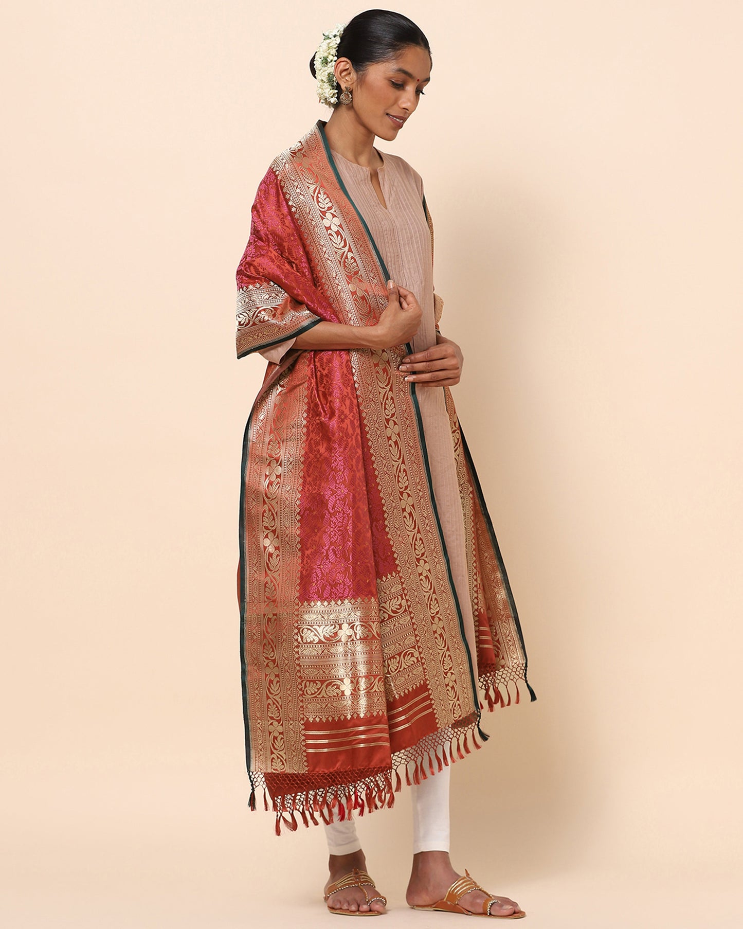 Chameli Tanchoi and Kadwa Silk Dupatta