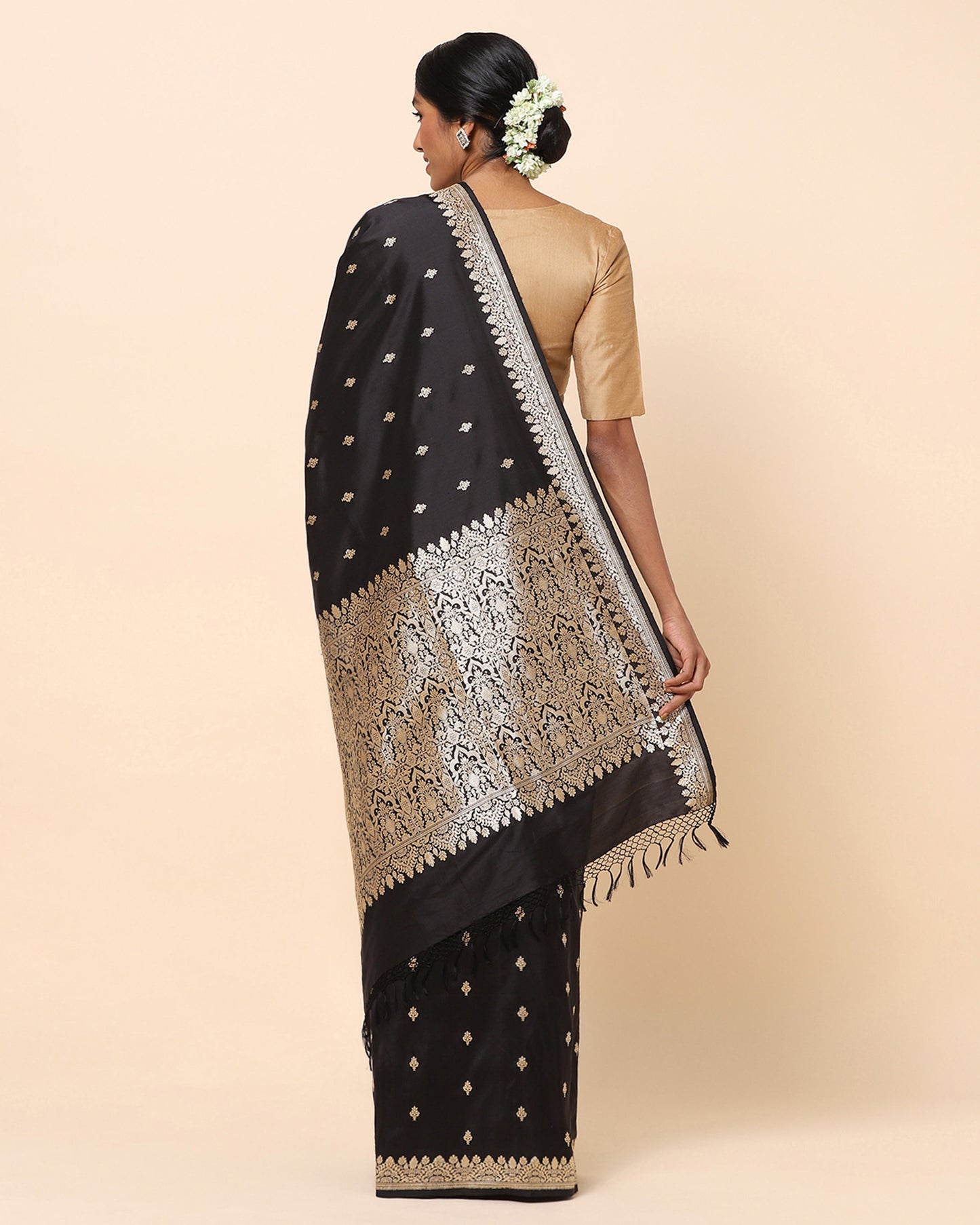 Sandhya Kadwa Silk Saree