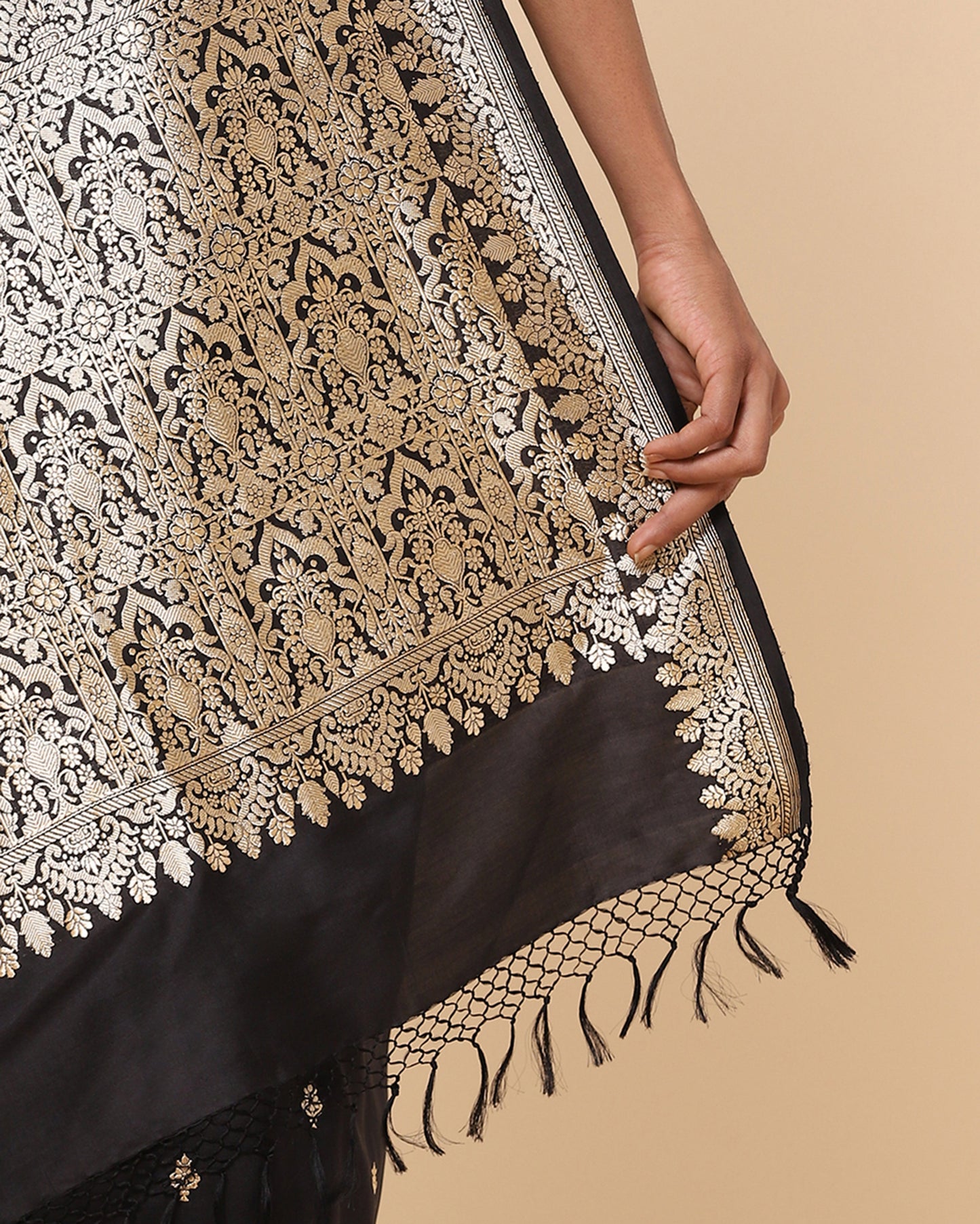 Sandhya Kadwa Silk Saree