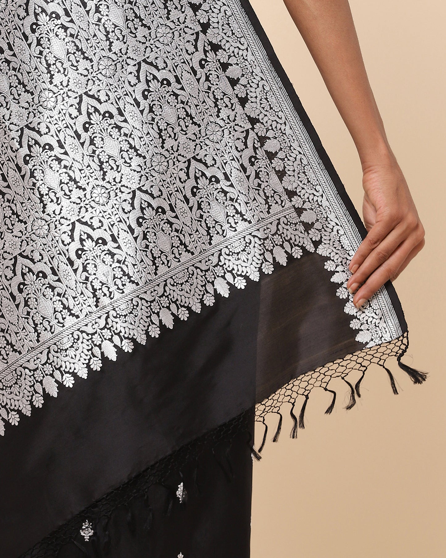 Sandhya Kadwa Silk Saree