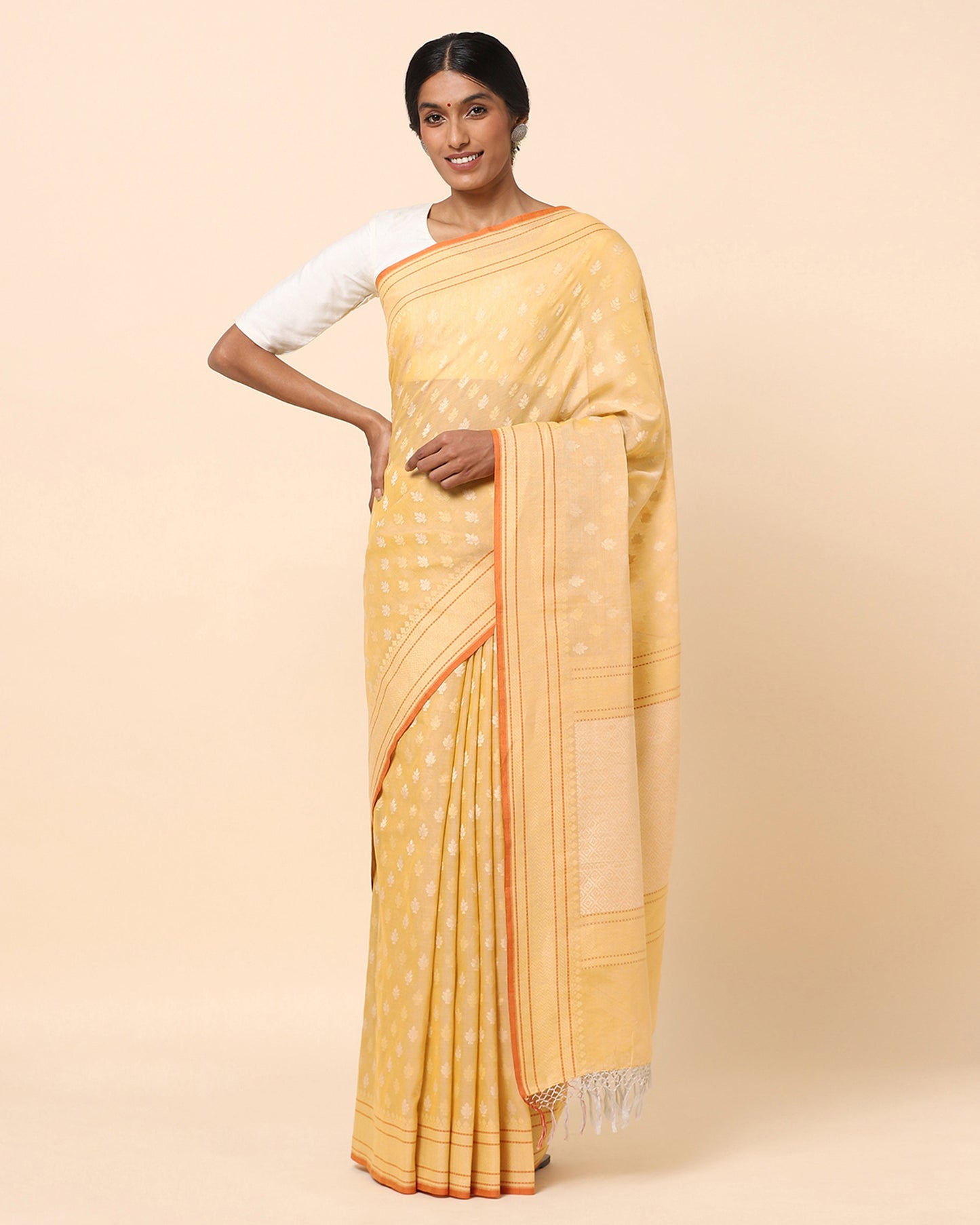 Nurvi Kadwa Cotton Saree
