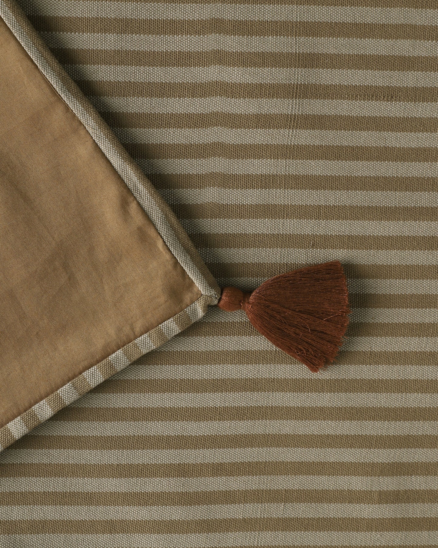 Preetha Extra Weft Cotton Table Runner