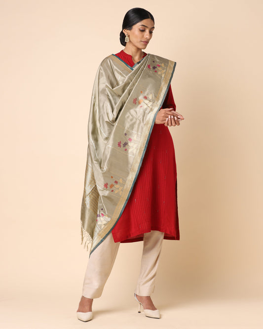 Aashvi Kadwa Silk Dupatta