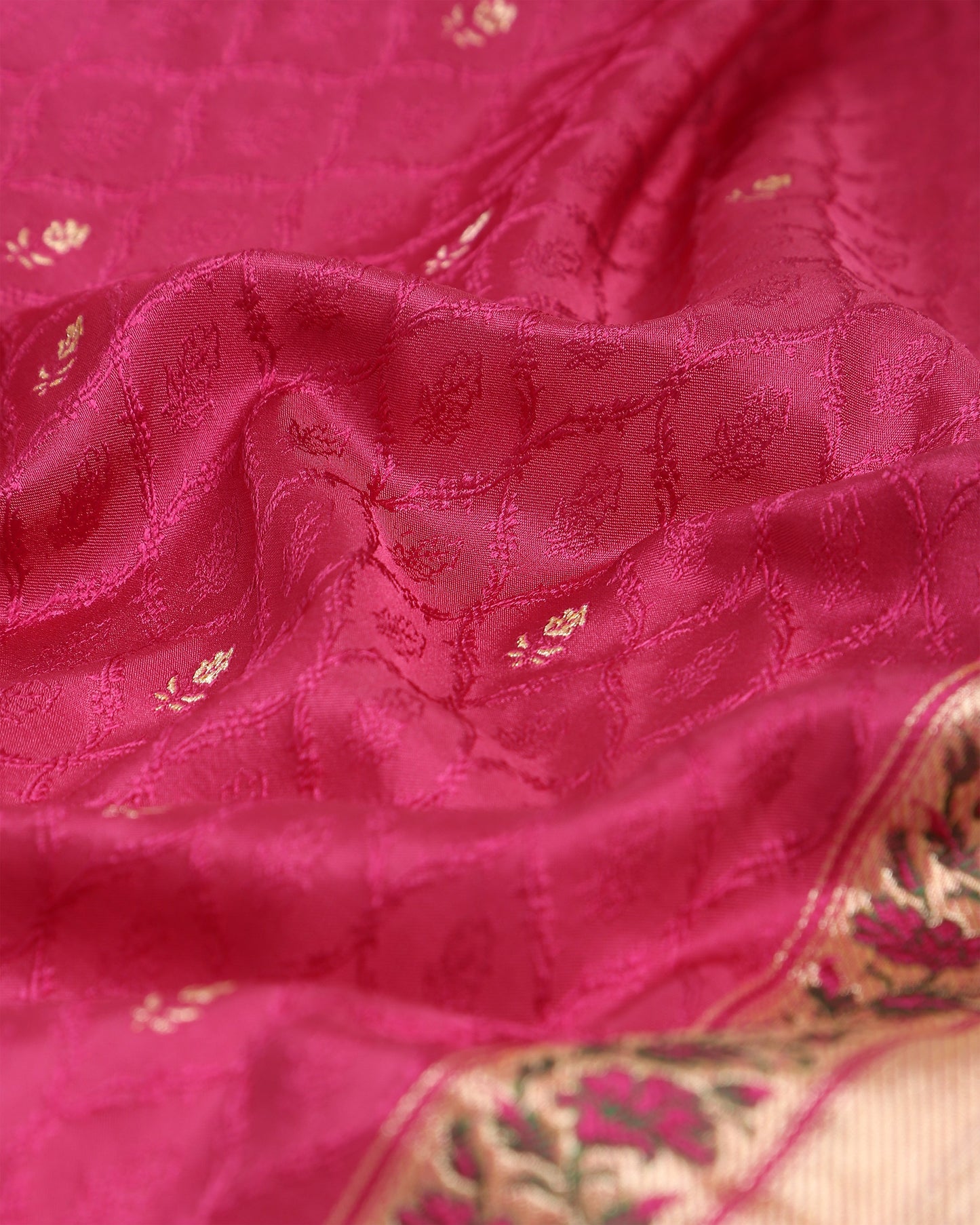 Darsh Tanchoi and Kadwa Silk Saree