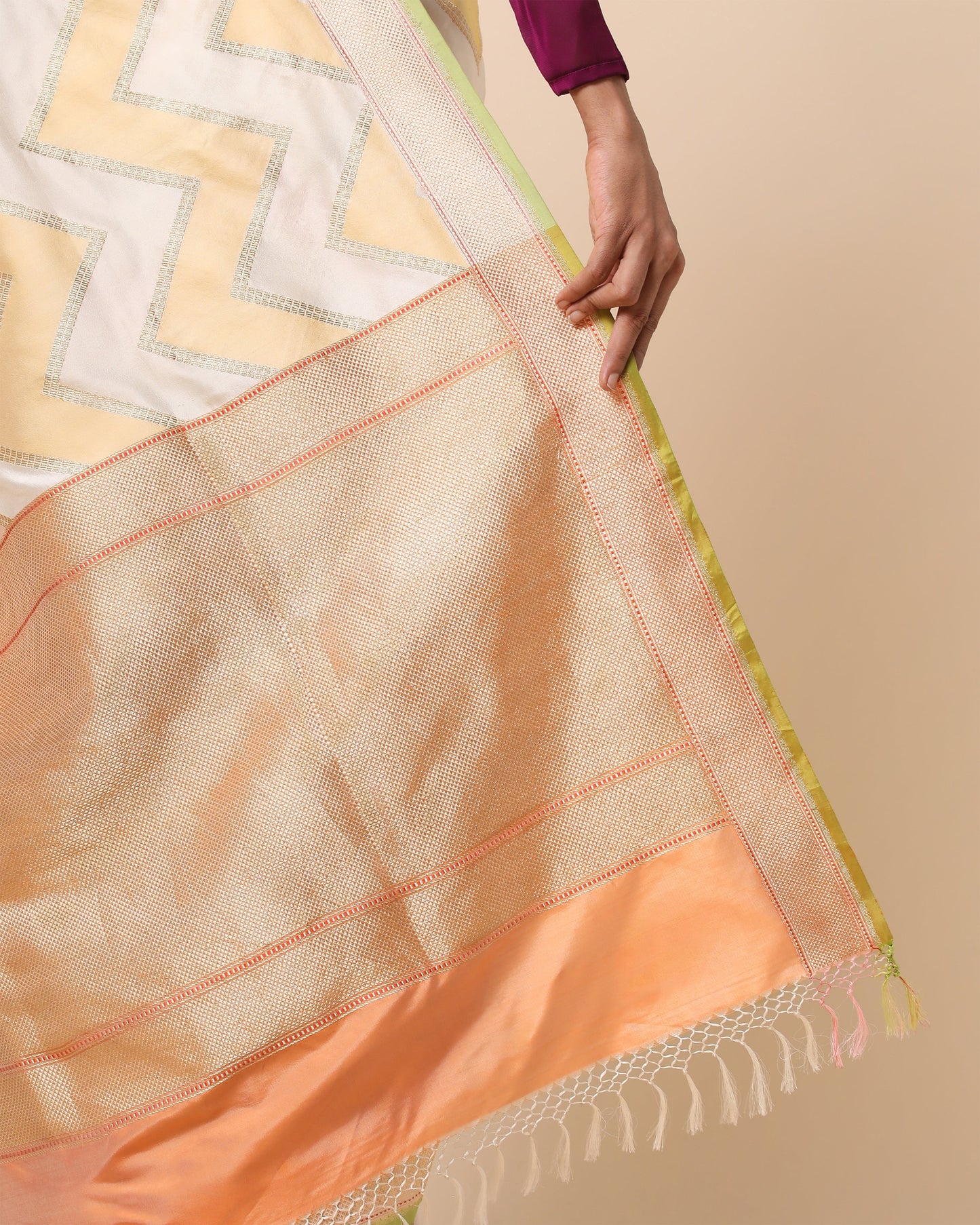 Mehar Rangkaat Kadwa Silk Saree
