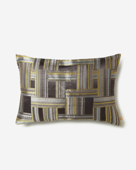 Zulu Gyasar Silk Cushion Cover