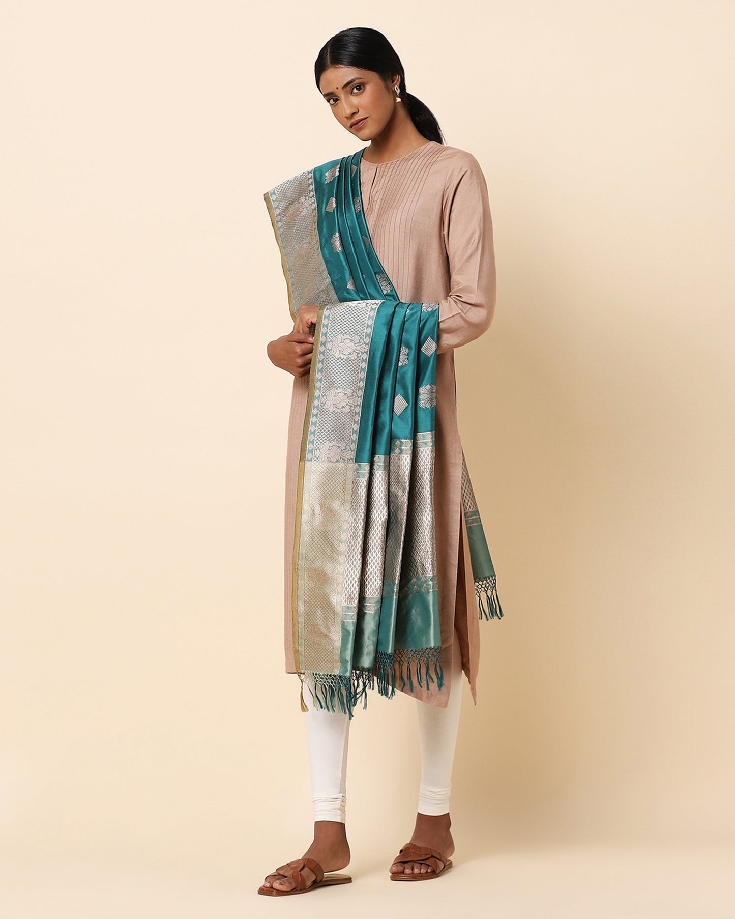 Bhanu Kadwa Silk Dupatta