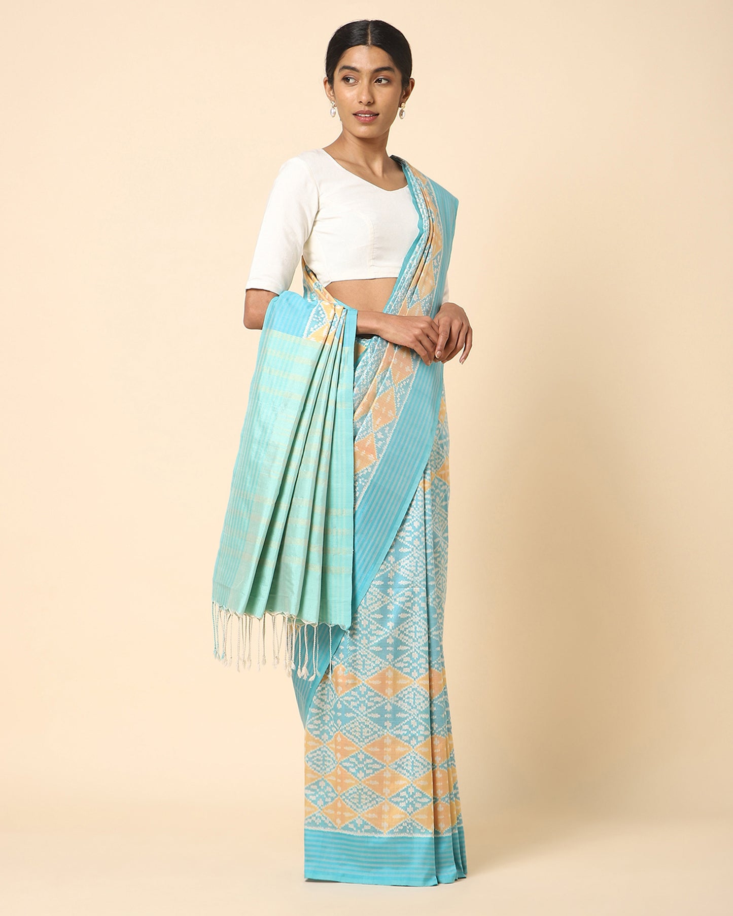 Parvini Weft Ikat Cotton Silk Saree