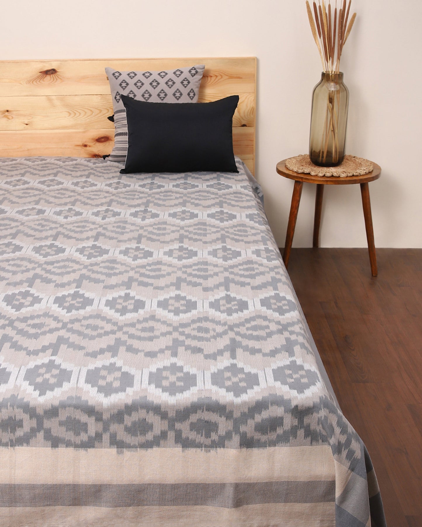Flara Warp Ikat Cotton Bed Cover