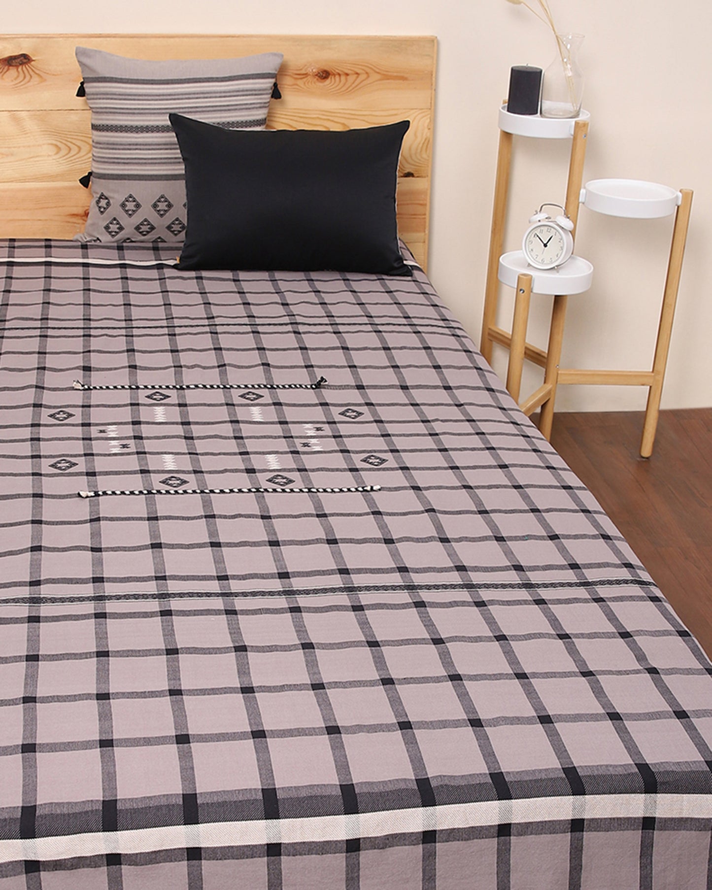 Bhavna Extra Weft Cotton Bed Cover