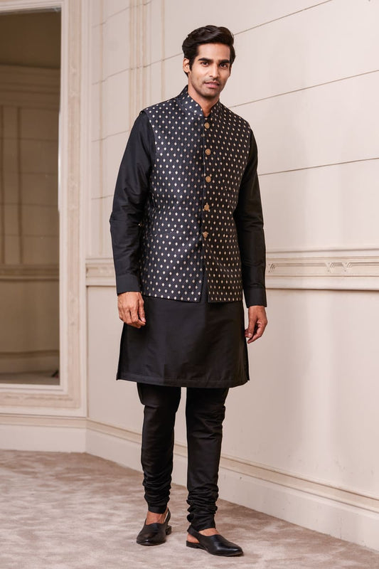 Zari Brocade Kurta Bundi