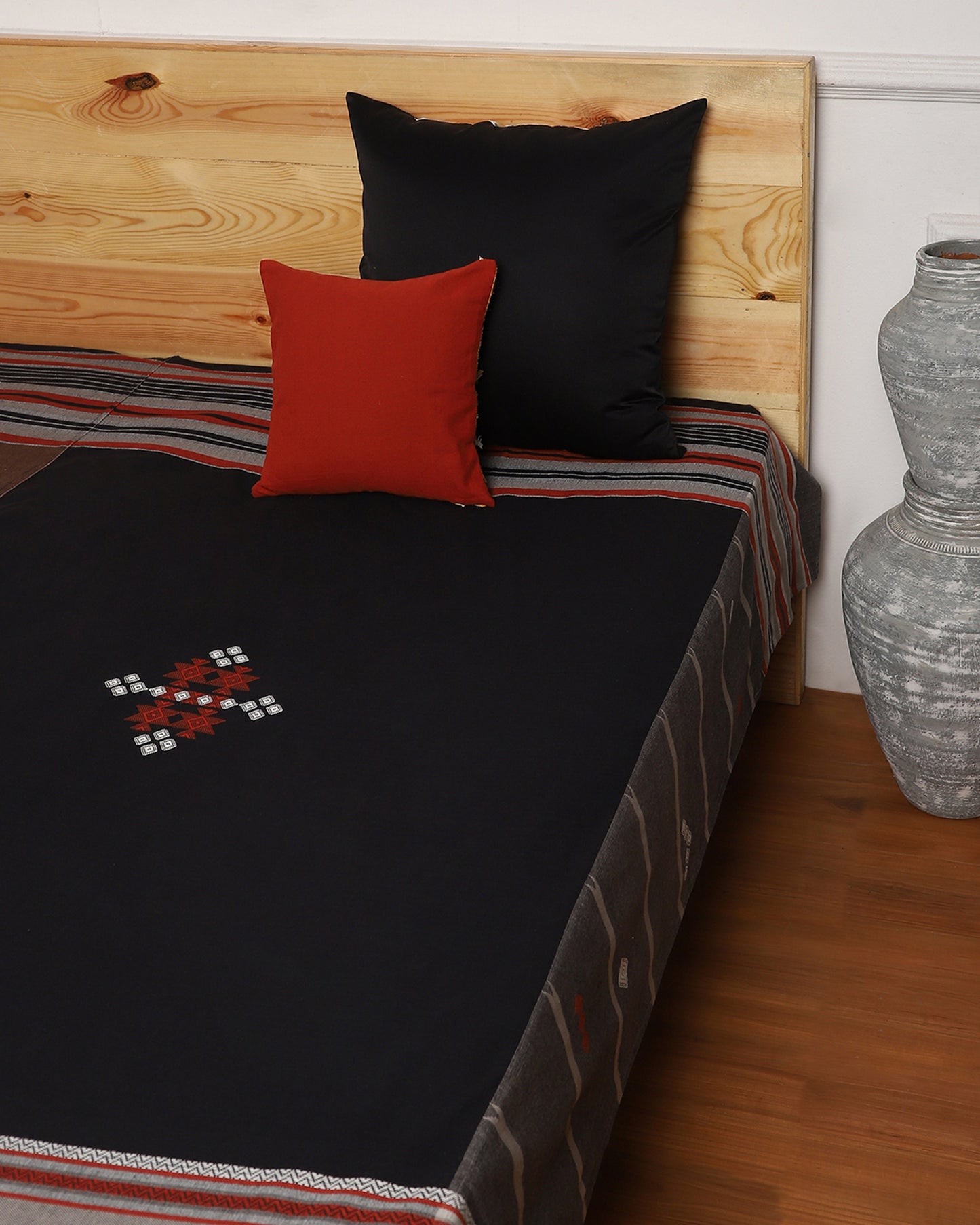 Arna Extra Weft Cotton Bed Cover