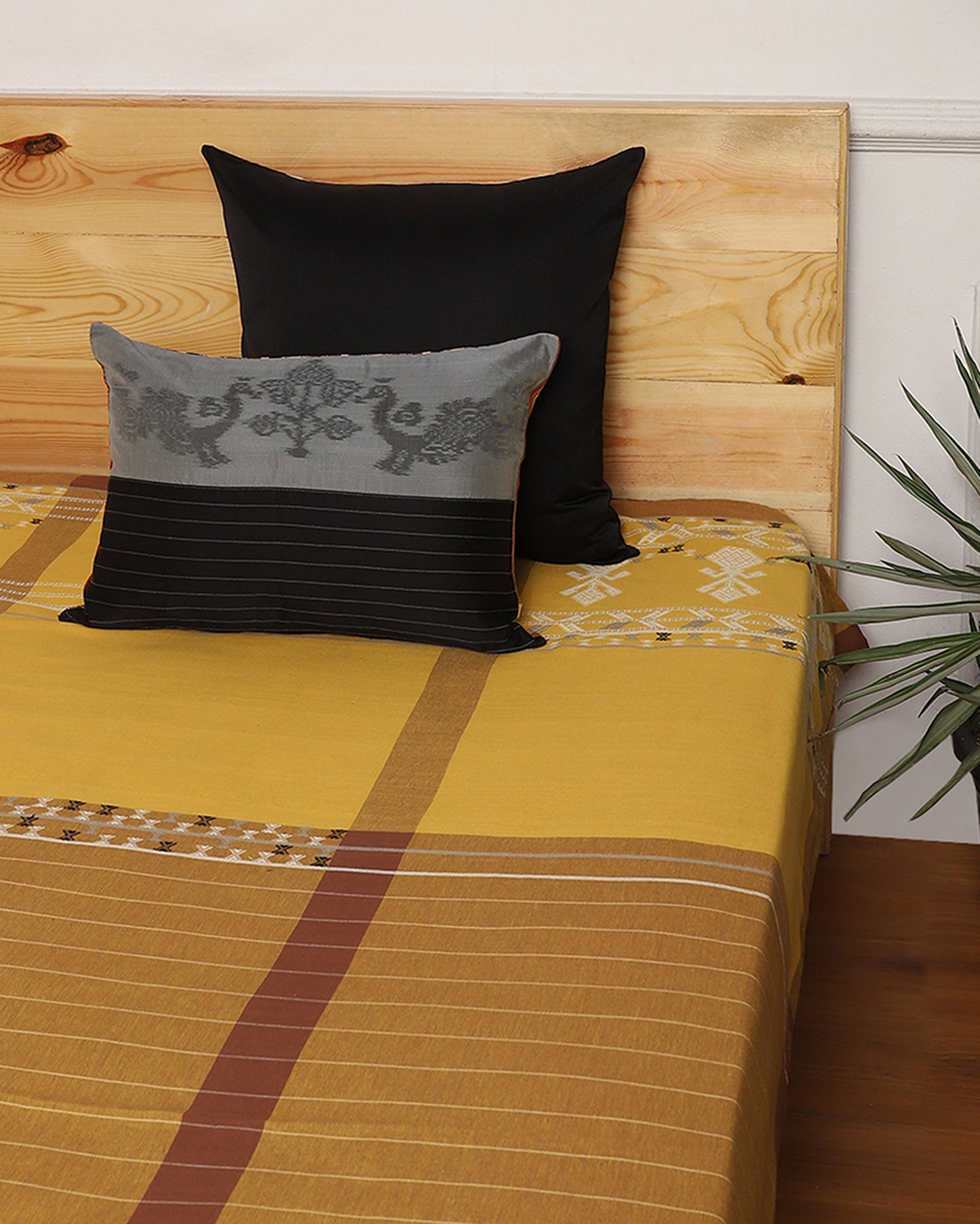 Chaavi Extra Weft Cotton Bed Cover